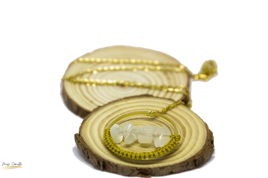 Colliers courts "Manili" de Miss Camille