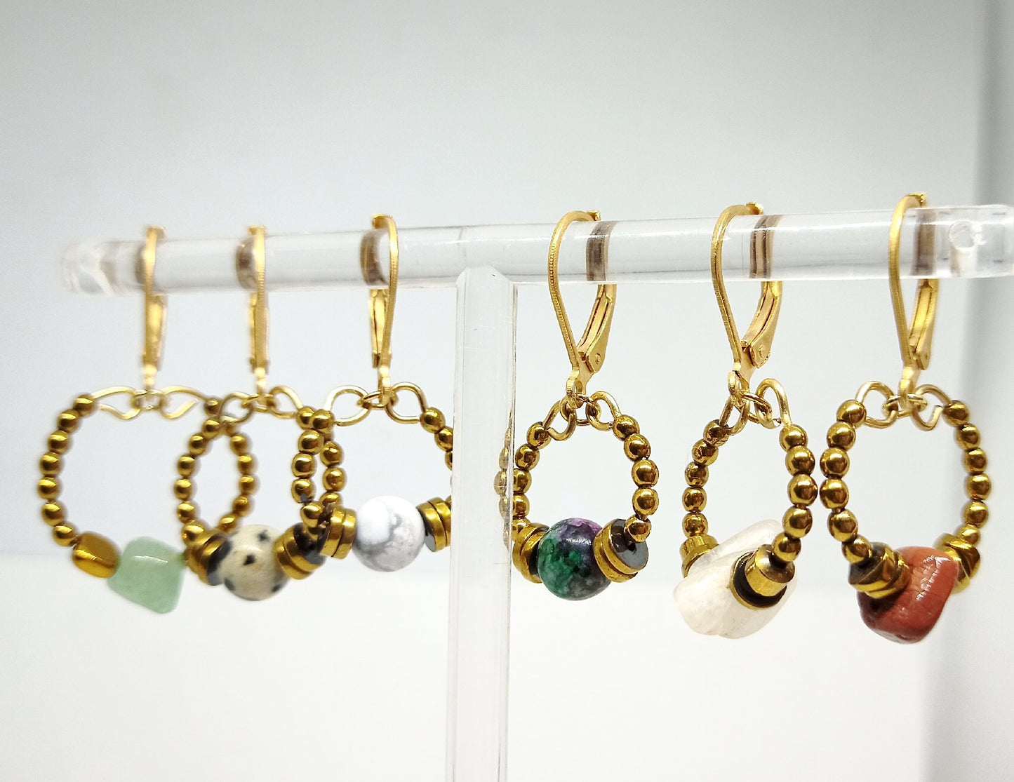 Boucle d'oreille à l'unité Sely