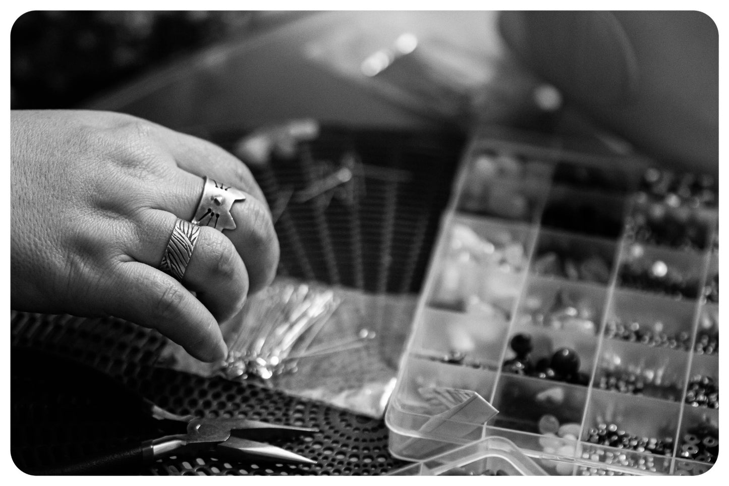 Atelier crée plusieurs bijoux