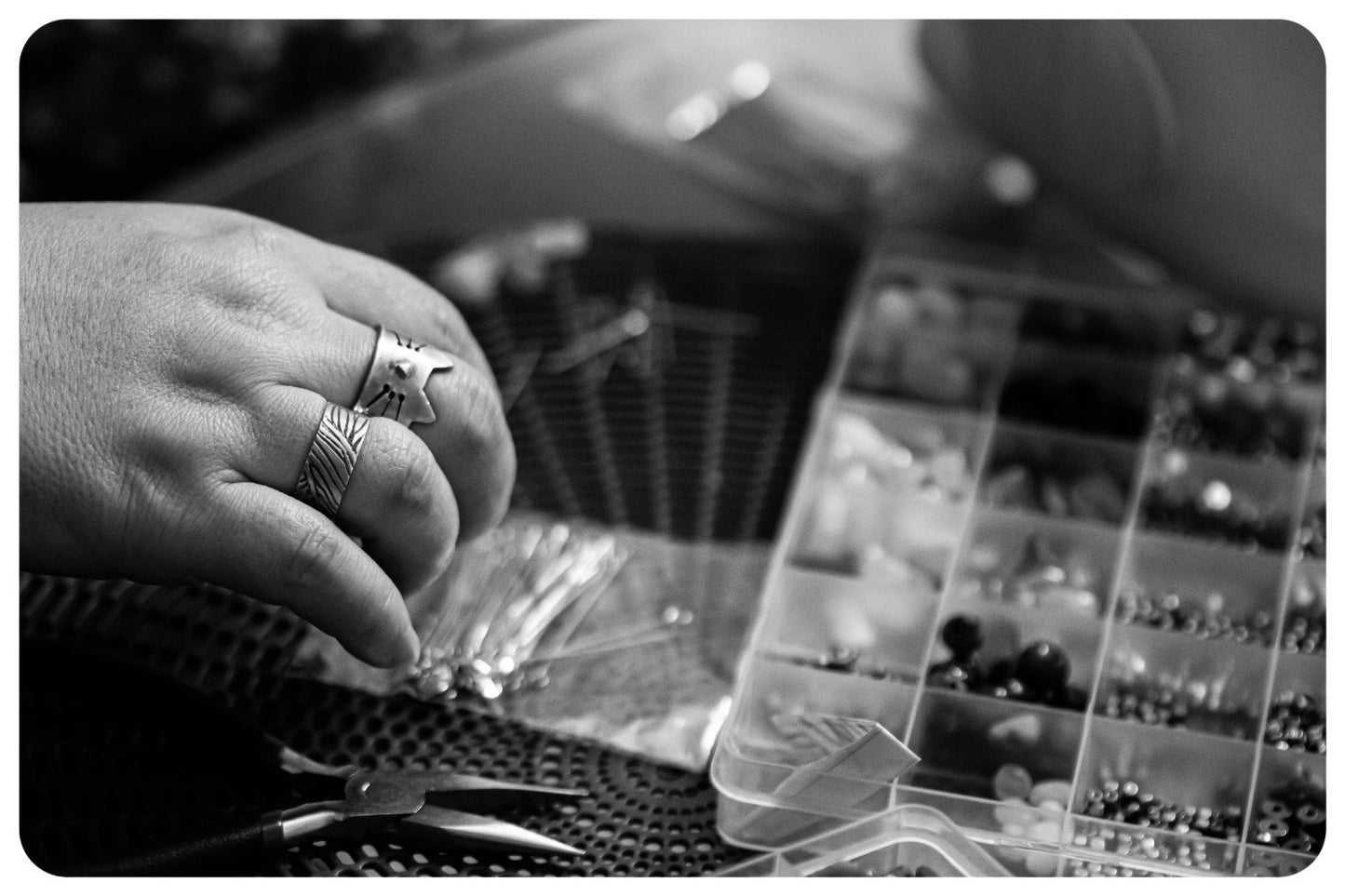 Atelier création bijoux Lyon – ambiance chaleureuse Good Things Lyon 5ème